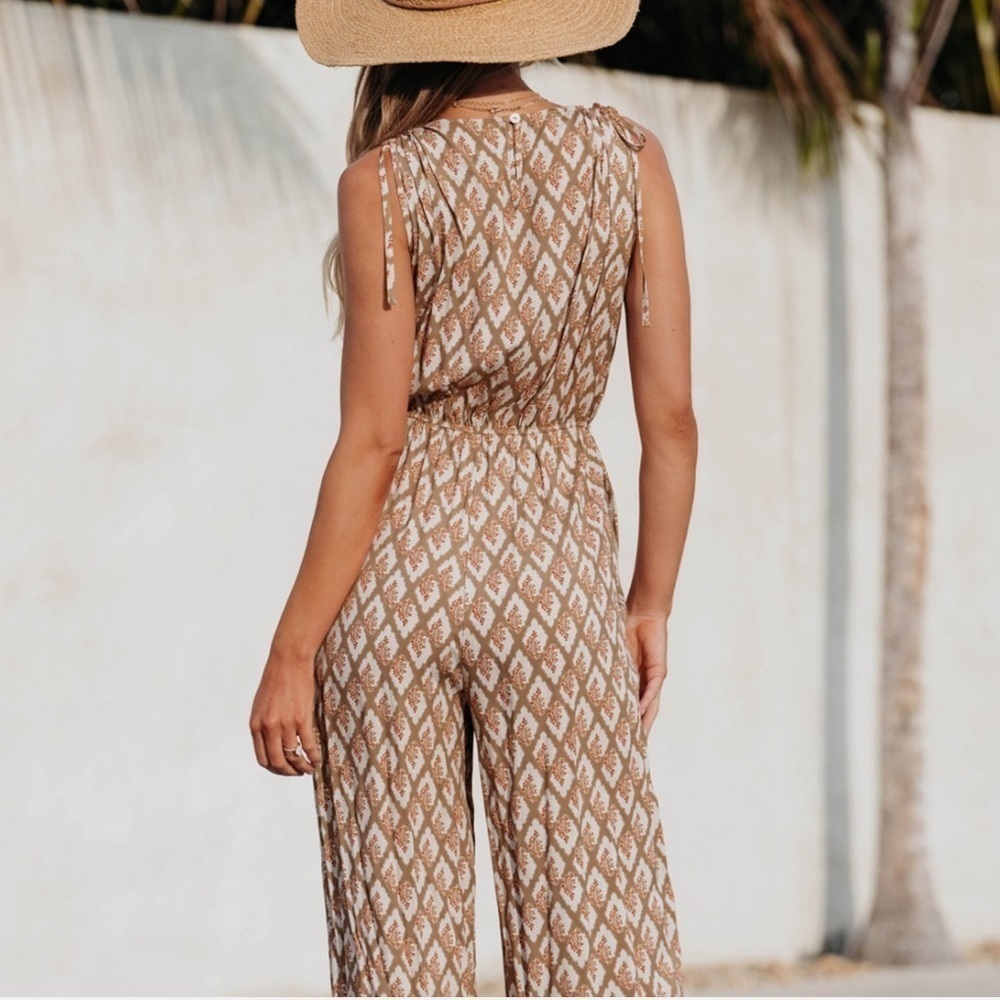 CUPSHE Diamond Ditsy Wide Leg Jumpsuit Size Med - Picture 5 of 6